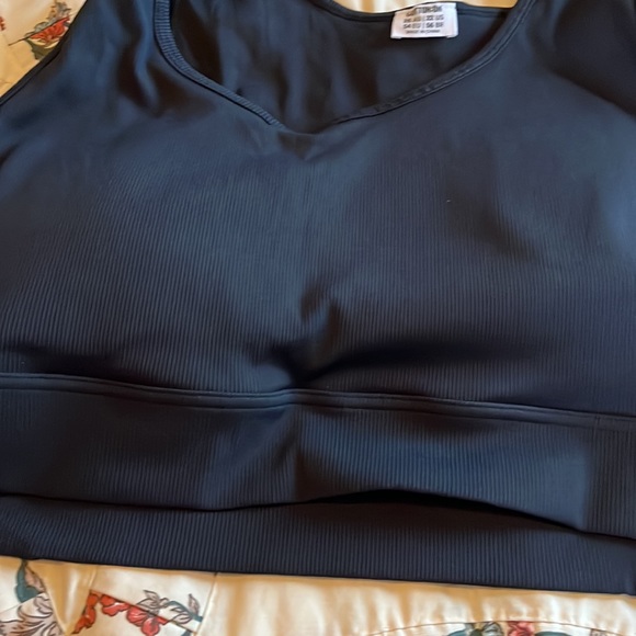 Women’s NWT curve Active Rib crop top black Size 22 w - Picture 4 of 4
